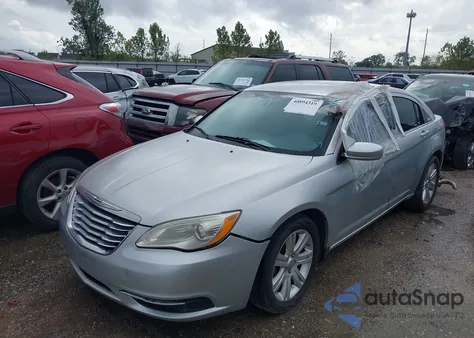 2012 Chrysler 200 Touring z USA, uszkodzony, nr VIN 1C3CCBBB0CN160468